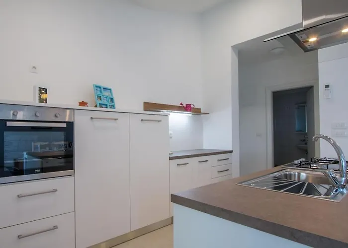 דירה Verunic 14286d