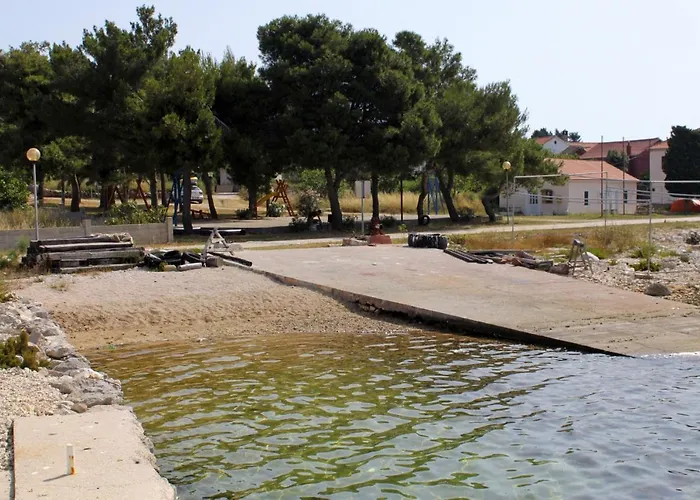 Apartman Verunic 14286d Veli Rat